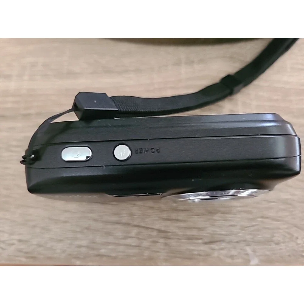 Vivitar* ViviCam *X137* (12.1 MP)(Zoom 4x) Digital Camera * Black*touch Screen*